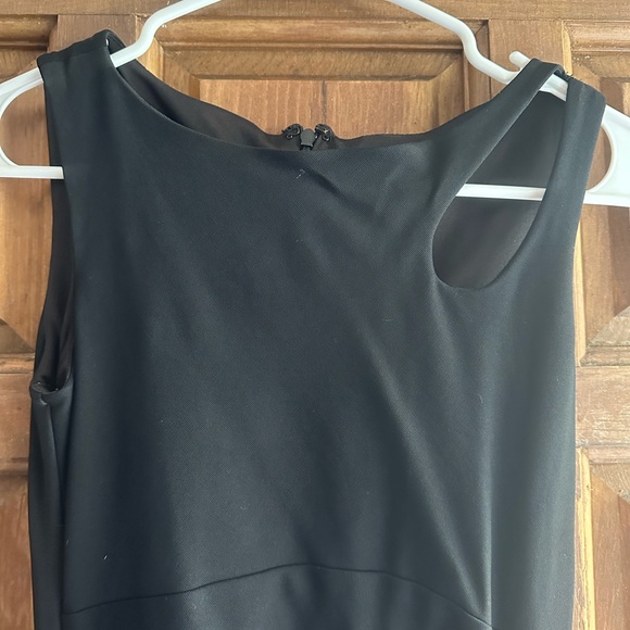 Gorgeous black fitted dress - Picture 3 of 5